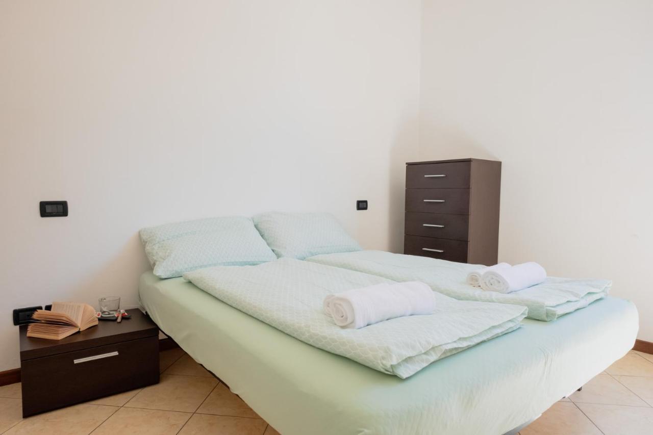 By The Lake Apartments - Centro Storico Desenzano del Garda Exterior foto